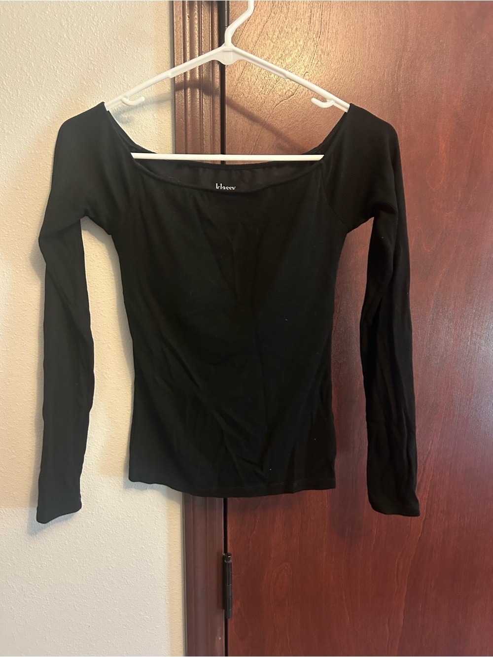 Black Long-Sleeve Scoop Neck Women's Top